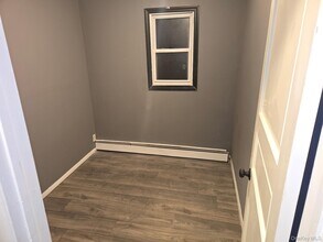 11 Halliday Rd in Coram, NY - Building Photo - Building Photo