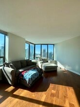 400 N La Salle Dr in Chicago, IL - Foto de edificio - Building Photo