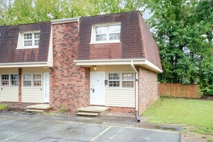 718 Shawnee Dr in Burlington, NC - Building Photo
