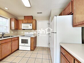 5765 Regent Village Dr in Winston-Salem, NC - Building Photo - Building Photo