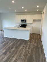 337 Red Oak Cir in Volo, IL - Building Photo - Building Photo