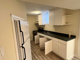 27 Masi Crt in Vaughan, ON - Building Photo