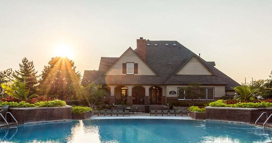 The Manor Homes of Arborwalk Apartments in Lee's Summit, MO - Building Photo