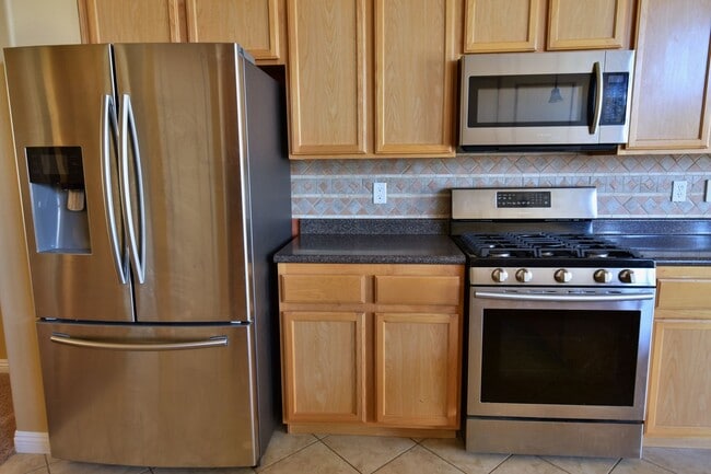 8268 Orange Vale Ave in Las Vegas, NV - Building Photo - Building Photo