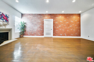 1136 S Shenandoah St-Unit -101 in Los Angeles, CA - Foto de edificio - Building Photo