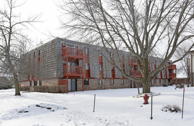 Northern Oaks Apartments in Cambridge, MN - Building Photo - Building Photo