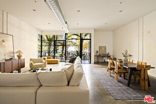 1534 17th St in Santa Monica, CA - Building Photo