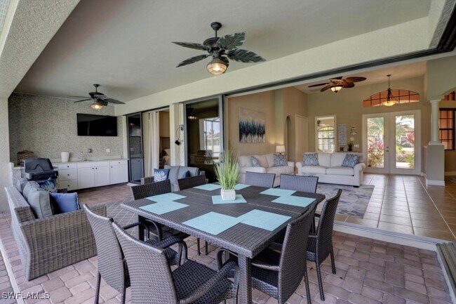 3525 Surfside Blvd