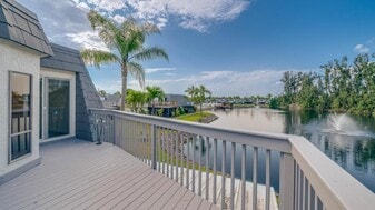 16171 Amberwood Lake Ct in Ft. Myers, FL - Building Photo