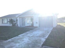 7104 Gama Ct in North Port, FL - Building Photo
