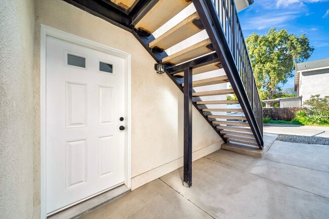 8322 Wyngate St in Los Angeles, CA - Building Photo - Building Photo