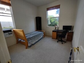 2963 Audubon Cir, Unit 2963B in Davis, CA - Foto de edificio - Building Photo