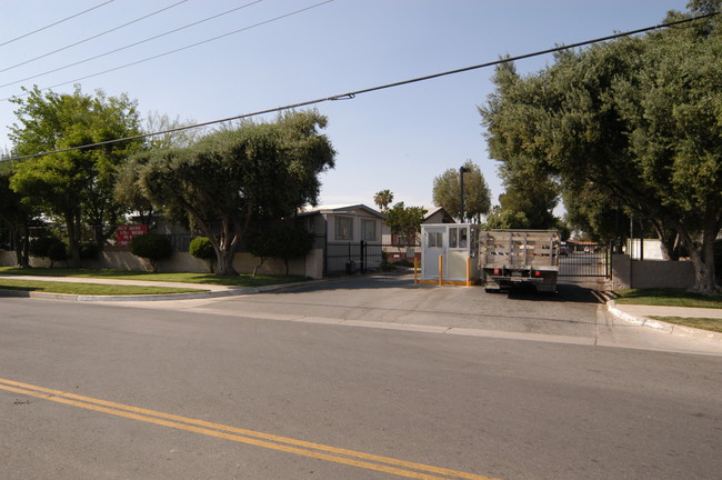 Lake Perris Village MHC in Perris, CA - Building Photo - Building Photo