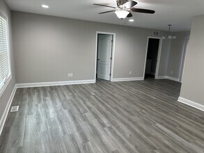 1074 S Walnut St in Kannapolis, NC - Building Photo - Building Photo