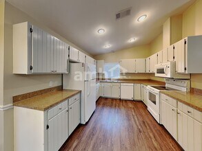 6109 Cacao Dr in Apollo Beach, FL - Building Photo - Building Photo