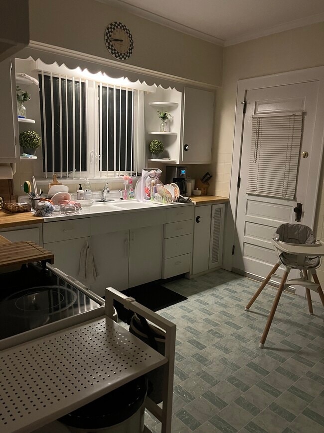 1615 Quincy Ave in Dunmore, PA - Building Photo - Building Photo