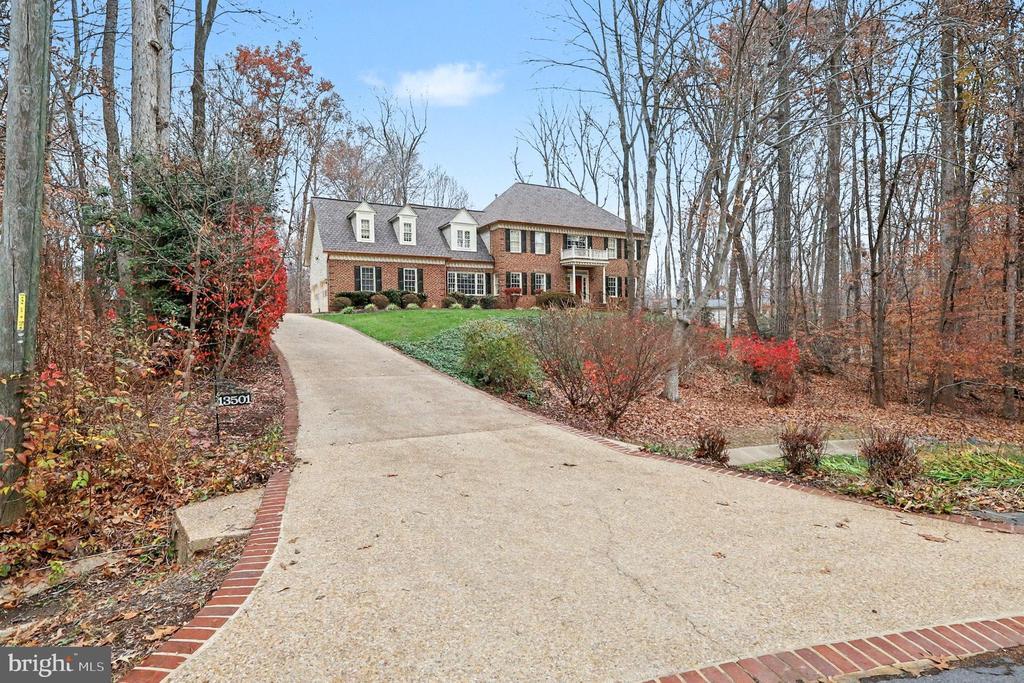 13501 Casablanca Ct in Manassas, VA - Building Photo