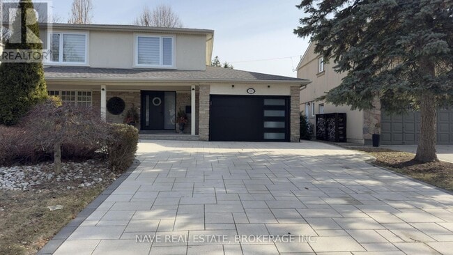 125 Bay Thorn Dr in Markham, ON - Building Photo - Building Photo
