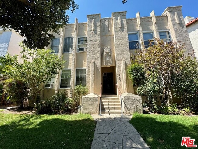 163 N Clark Dr in Beverly Hills, CA - Building Photo - Building Photo