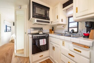 13 Desert Plume Trail in Santa Fe, NM - Building Photo - Building Photo