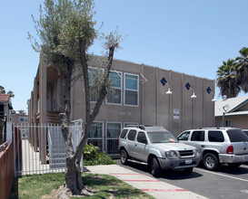 4130 39th St in San Diego, CA - Foto de edificio - Building Photo