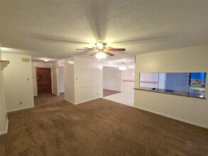 1206 Crescent Blvd in Cleveland, TX - Building Photo - Building Photo