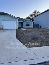 8133 Morning Grove in Converse, TX - Building Photo - Building Photo
