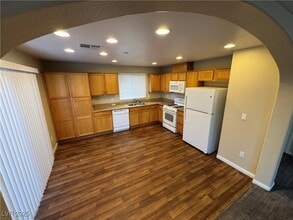 8896 Bonneville Peak Ct in Las Vegas, NV - Building Photo - Building Photo