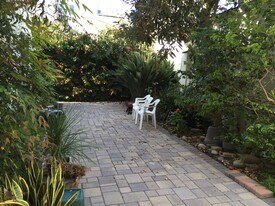 1640 Berkeley St, Unit Apt 3 in Santa Monica, CA - Building Photo