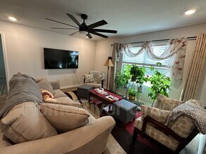 2383 Kirkwood Dr in Gonzalez, FL - Building Photo - Building Photo