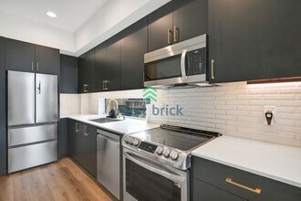 928 NW 56th St in Seattle, WA - Building Photo - Building Photo