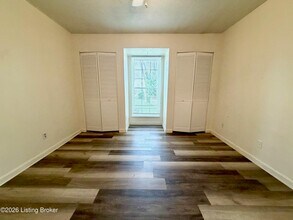 11615 Eastport Dr in Louisville, KY - Building Photo - Building Photo