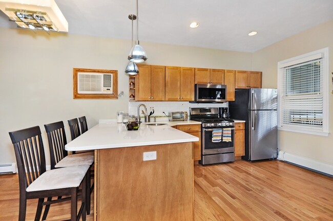 139 W Sixth St in Boston, MA - Building Photo - Building Photo