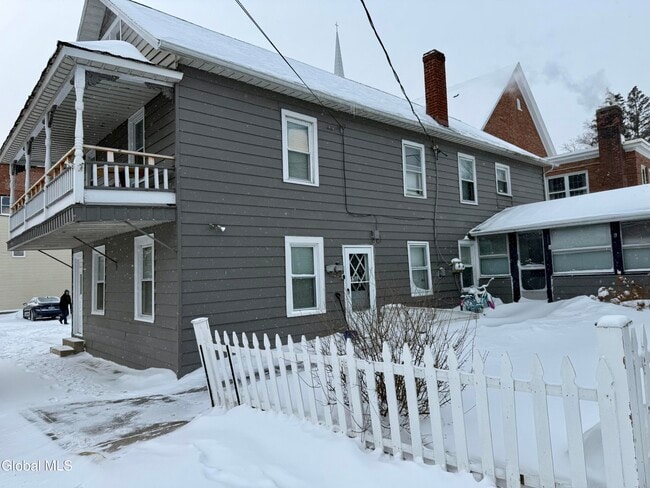 13 School St in Stillwater, NY - Building Photo - Building Photo
