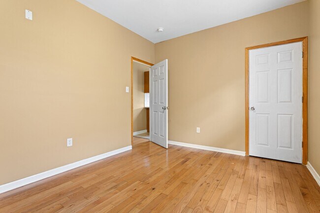 1237 W Allegheny Ave, Unit 1 in Philadelphia, PA - Building Photo - Building Photo