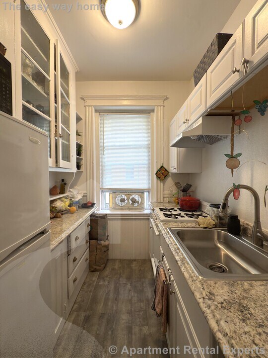 72 Kirkland St in Cambridge, MA - Building Photo