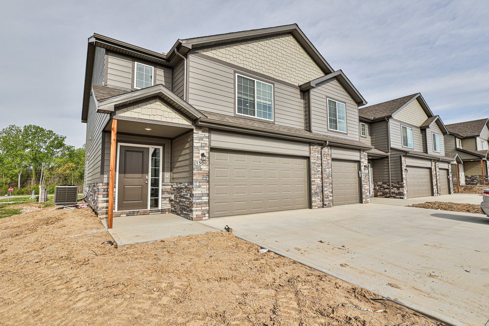 Greystone Townhomes in Grain Valley, MO - Building Photo