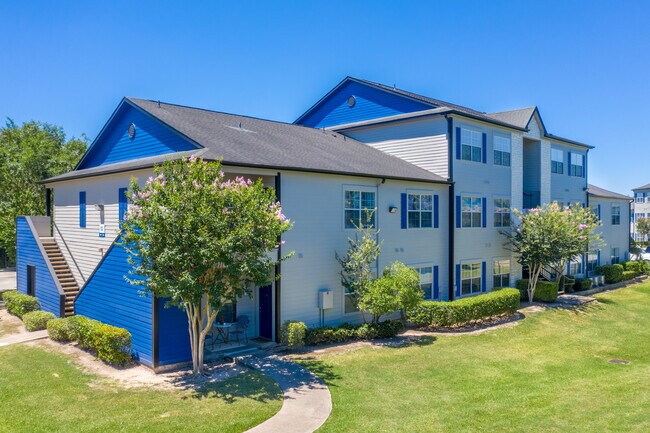 Oak Grove in Houston, TX - Building Photo - Building Photo