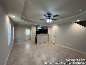 6630 Mia Way in San Antonio, TX - Foto de edificio - Building Photo