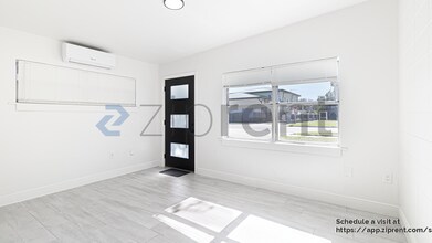 1105 E South St in Orlando, FL - Building Photo - Building Photo