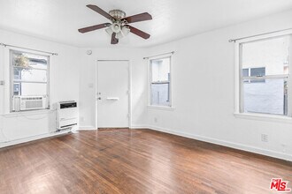 5918 1/2 Willoughby Ave in Los Angeles, CA - Building Photo - Building Photo