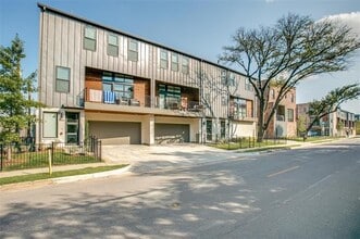 5202 Capitol Ave in Dallas, TX - Building Photo - Building Photo