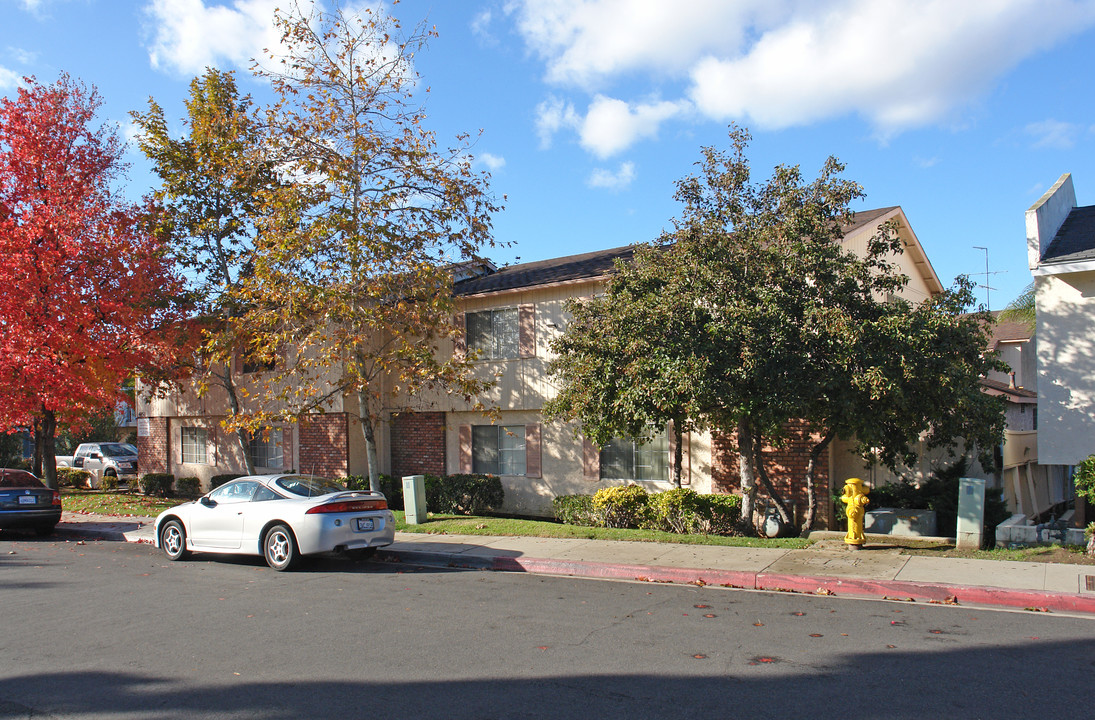 Colony Square Apartments in La Mesa, CA - Building Photo