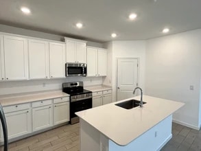 15591 Whispering Fir Dr in Jacksonville, FL - Building Photo - Building Photo