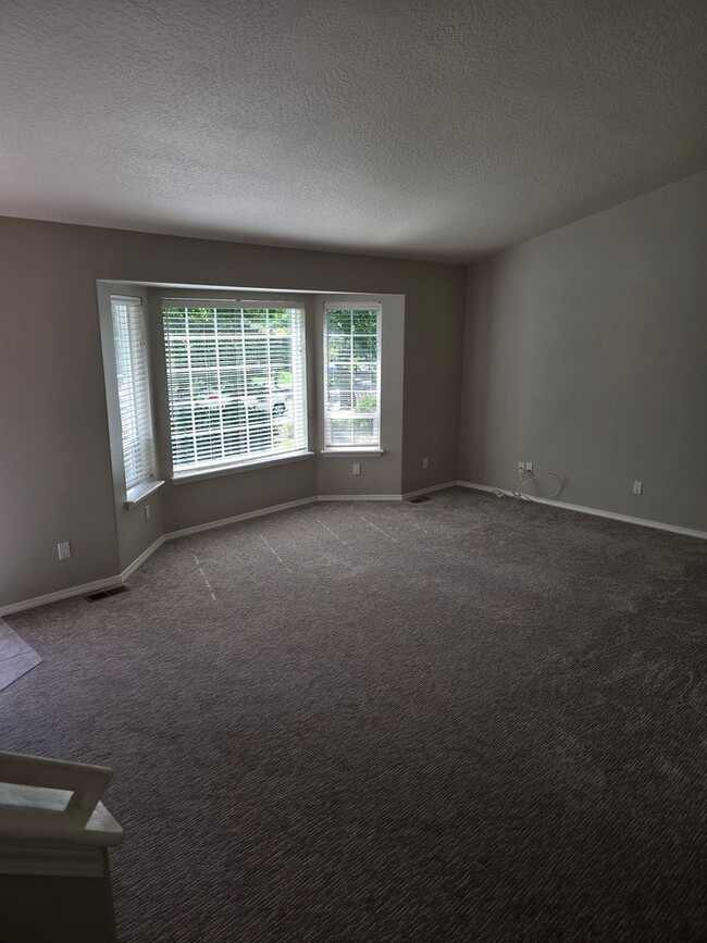 704 S Shoreline Ct in Post Falls, ID - Building Photo - Building Photo