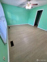 94 Van Liew Ct in East Brunswick, NJ - Building Photo - Building Photo