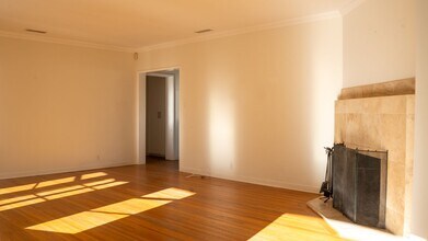 4411 S Mullen Ave in Los Angeles, CA - Building Photo - Building Photo