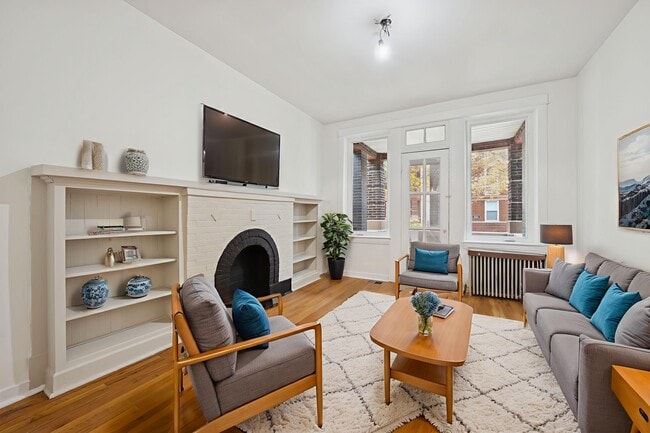 2627 W Rice St, Unit 1 in Chicago, IL - Building Photo - Building Photo