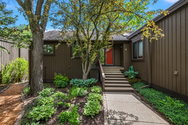 property at 2 Eastbury Ct