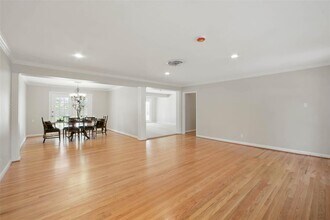 10700 Beinhorn Rd in Houston, TX - Foto de edificio - Building Photo